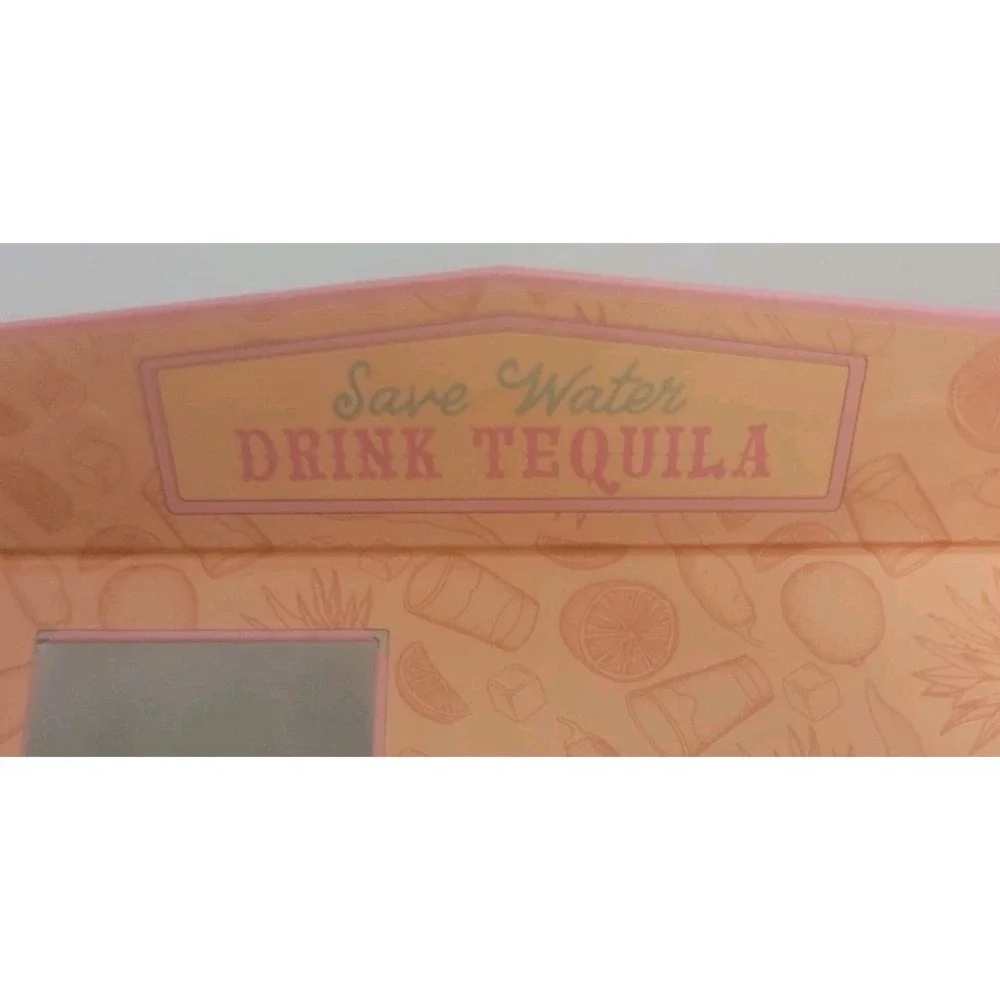 Picante Chica Tequila Gift Set 4 Pairs Socks Size 5-10 + 2-2oz Shot Glasses NWB‎